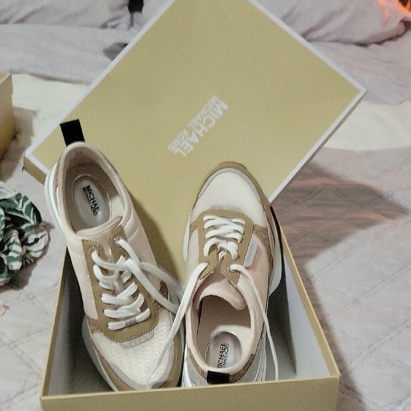 Michael Kors Cream and Tan Women's Sneakers - Picture 1 of 6